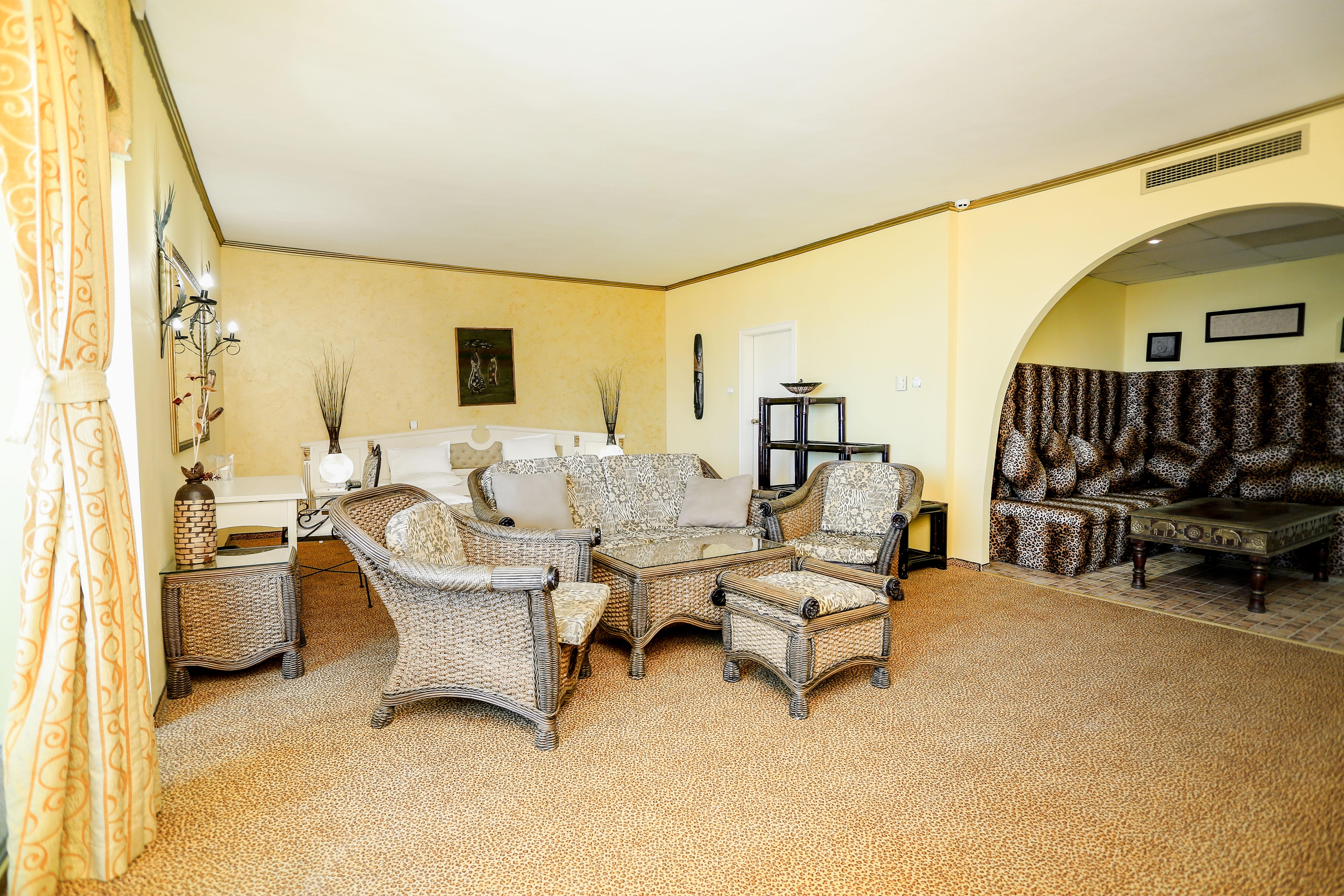 Imperial Palace Hotel Sunny Beach Exterior foto A living room with carpet
