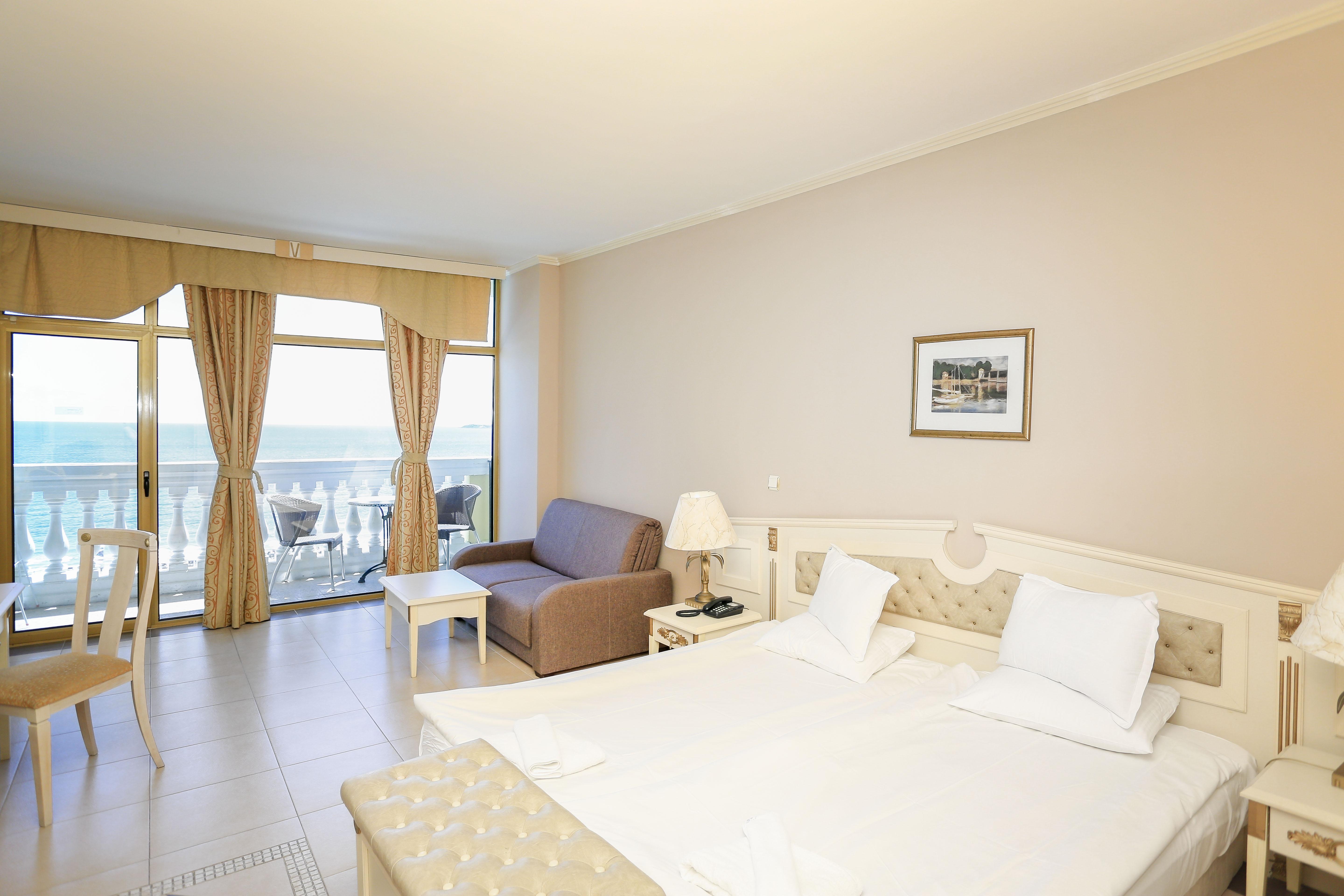 Imperial Palace Hotel Sunny Beach Exterior foto A typical hotel room