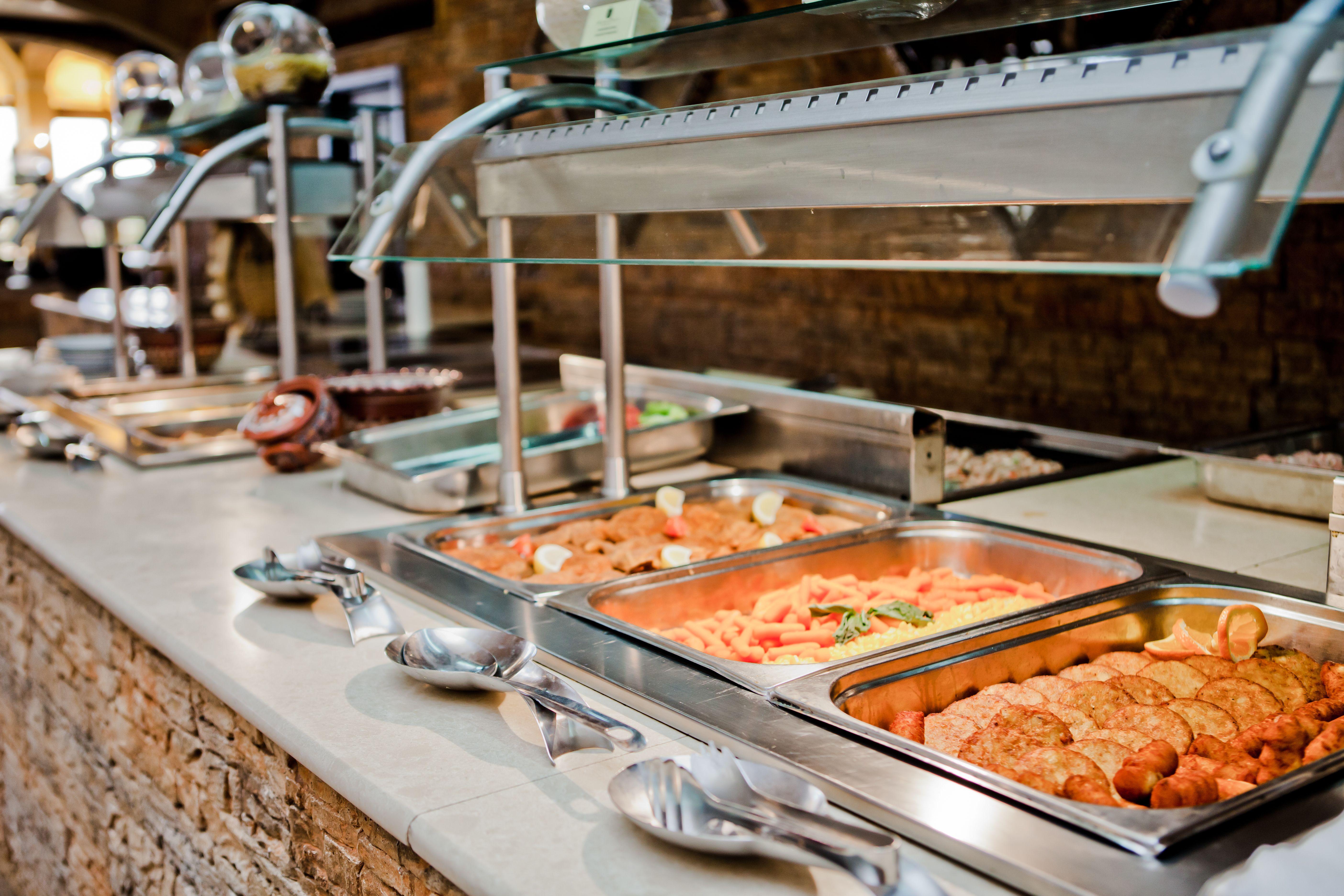 Imperial Palace Hotel Sunny Beach Exterior foto A hot food buffet