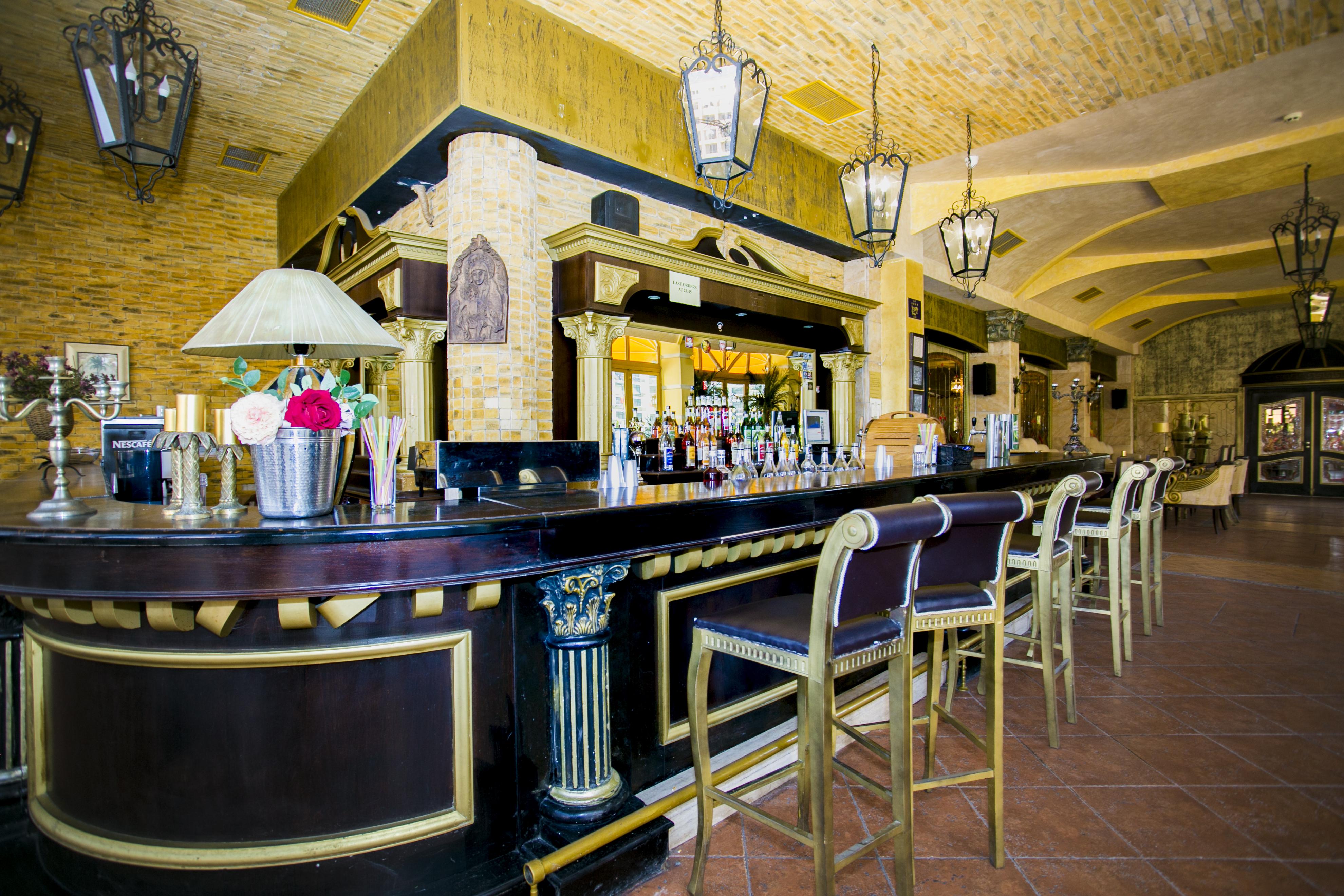 Imperial Palace Hotel Sunny Beach Exterior foto The bar at the hotel