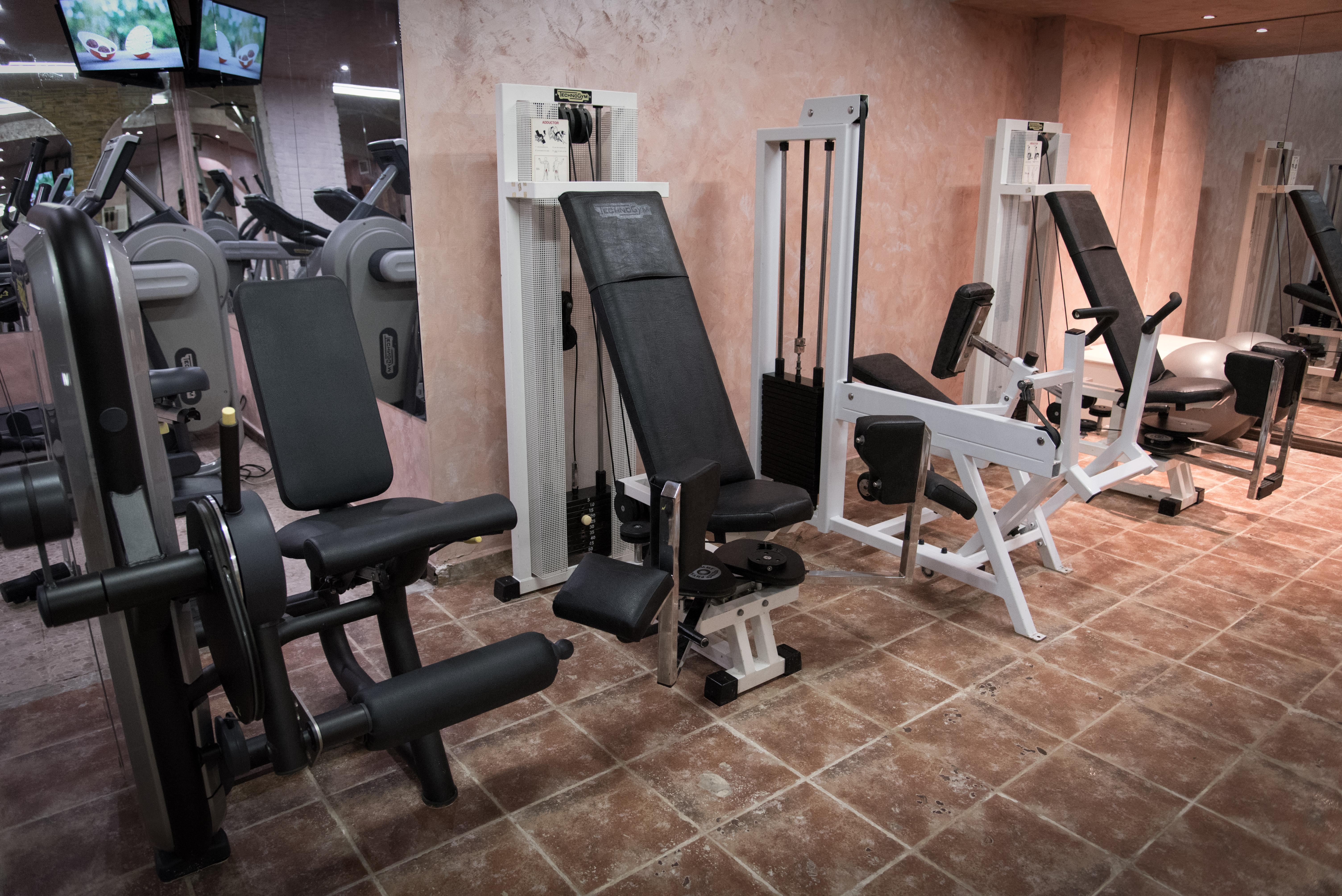 Imperial Palace Hotel Sunny Beach Exterior foto Leg extension machine