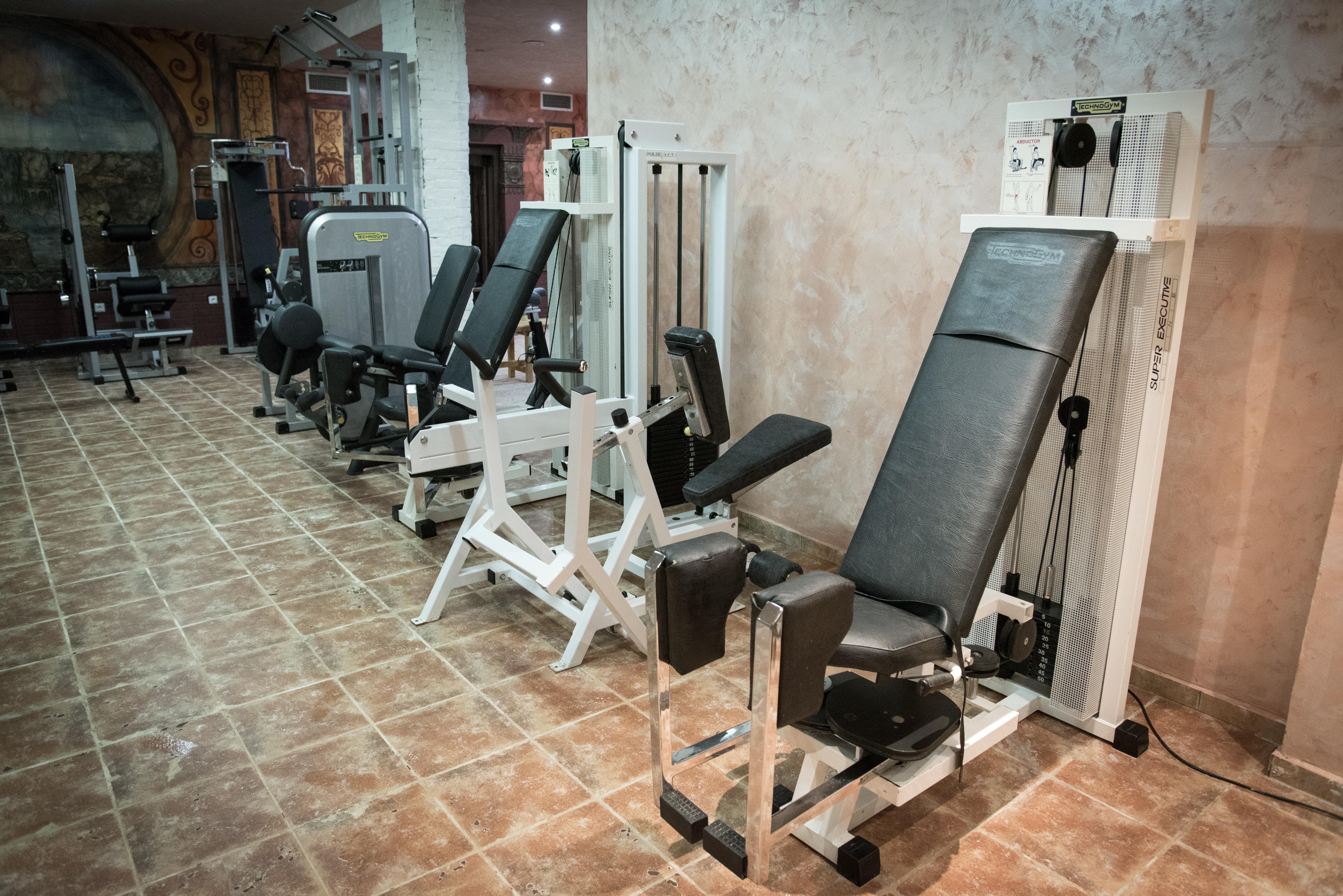 Imperial Palace Hotel Sunny Beach Exterior foto Leg extension machine