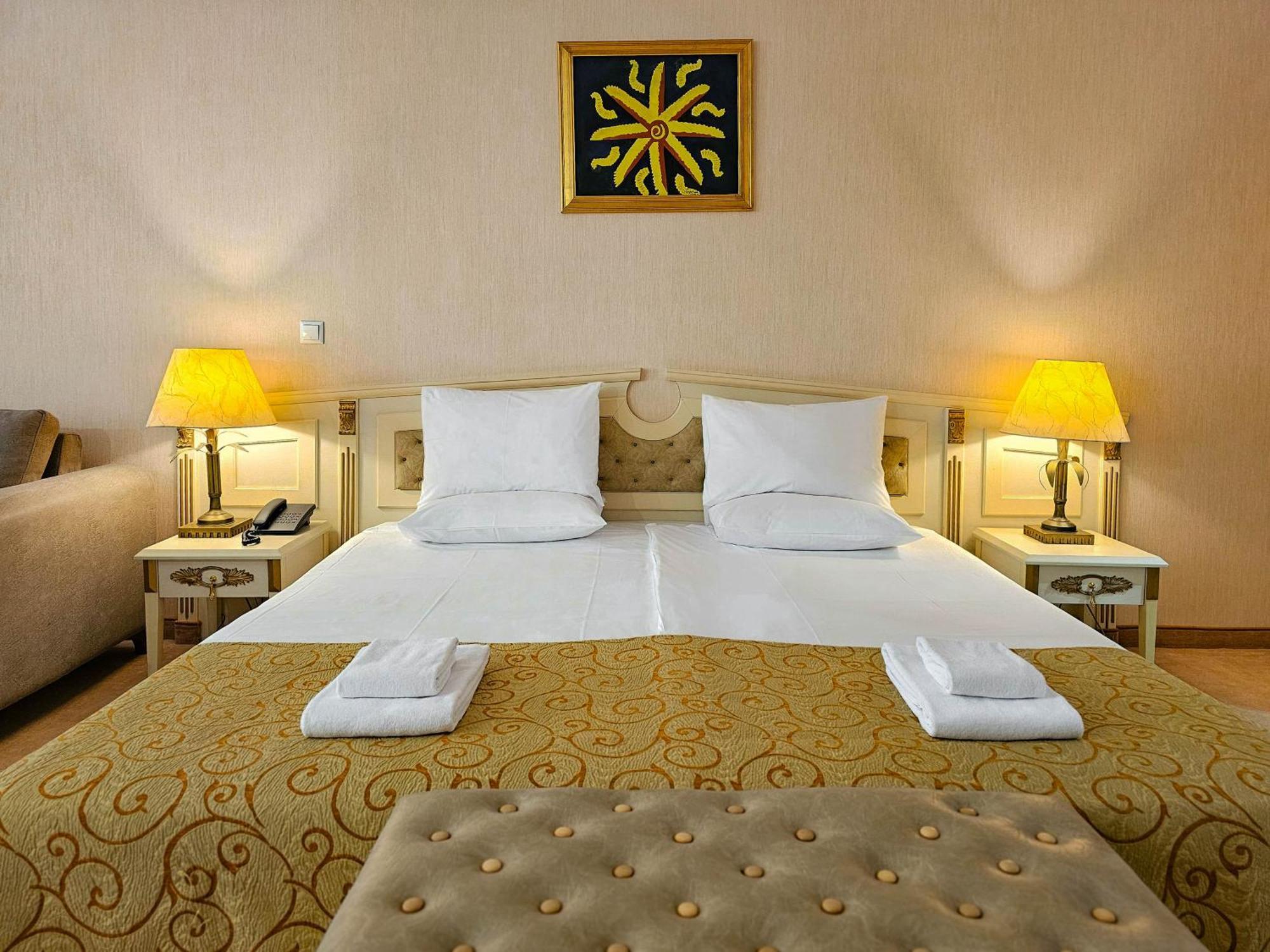 Imperial Palace Hotel Sunny Beach Exterior foto A guest room at the hotel